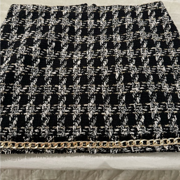 NWT Alice and Olivia CORALIE TOP + ELANA SKIRT in Black & White Set - Picture 8 of 16